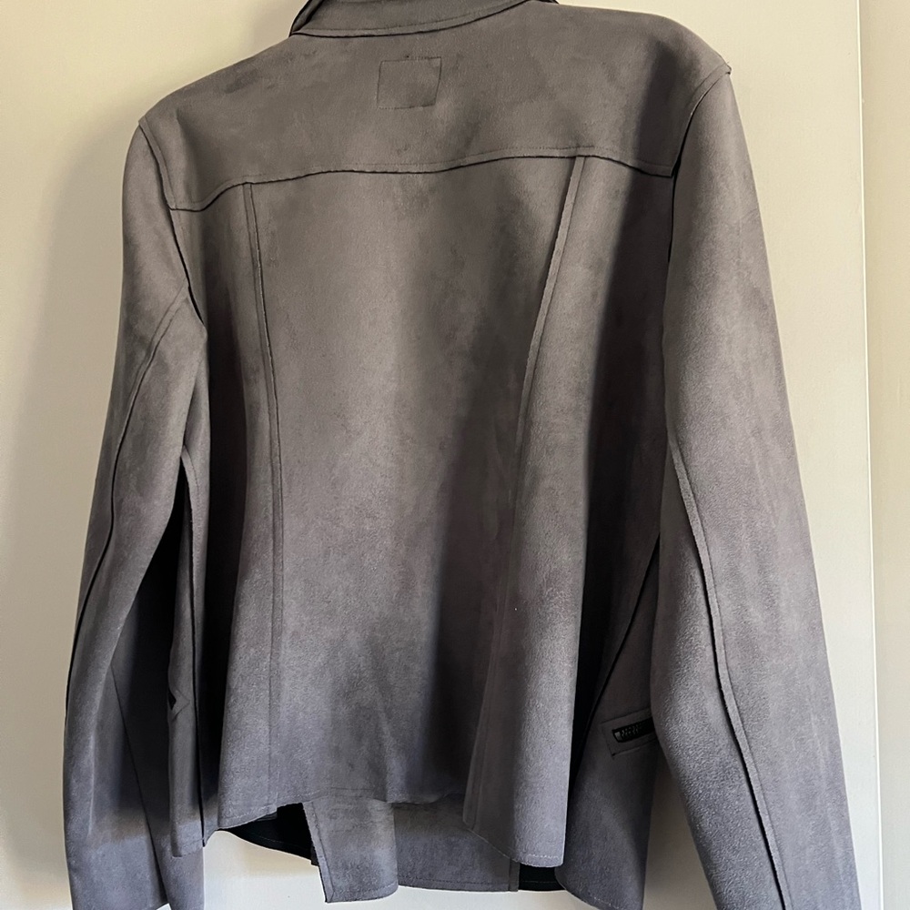 Beautiful jacket for fall.